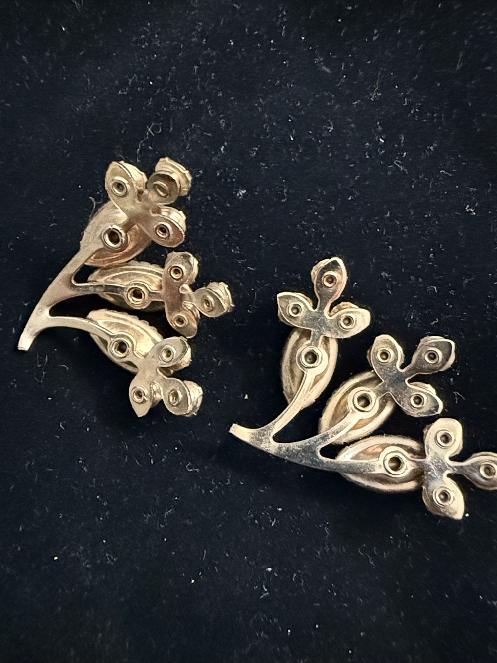 Vintage Green Crystal Floral Brooch and Earrings Set - Picture 8 of 8